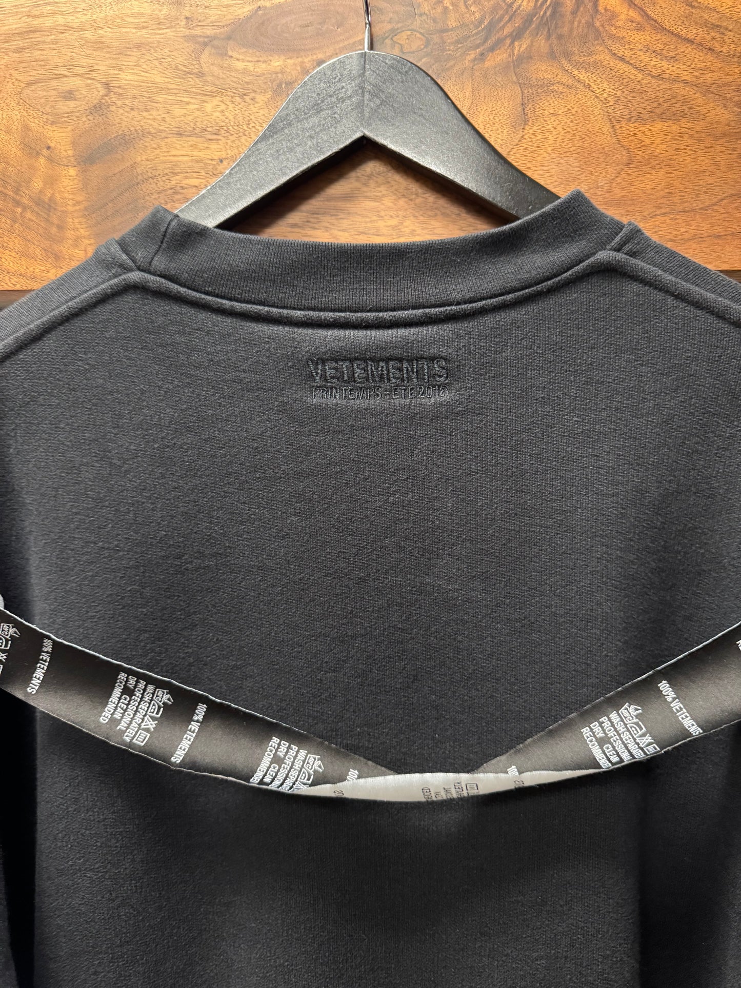 SS2019 Vetements ‘Wash Tag’ Sweatshirt