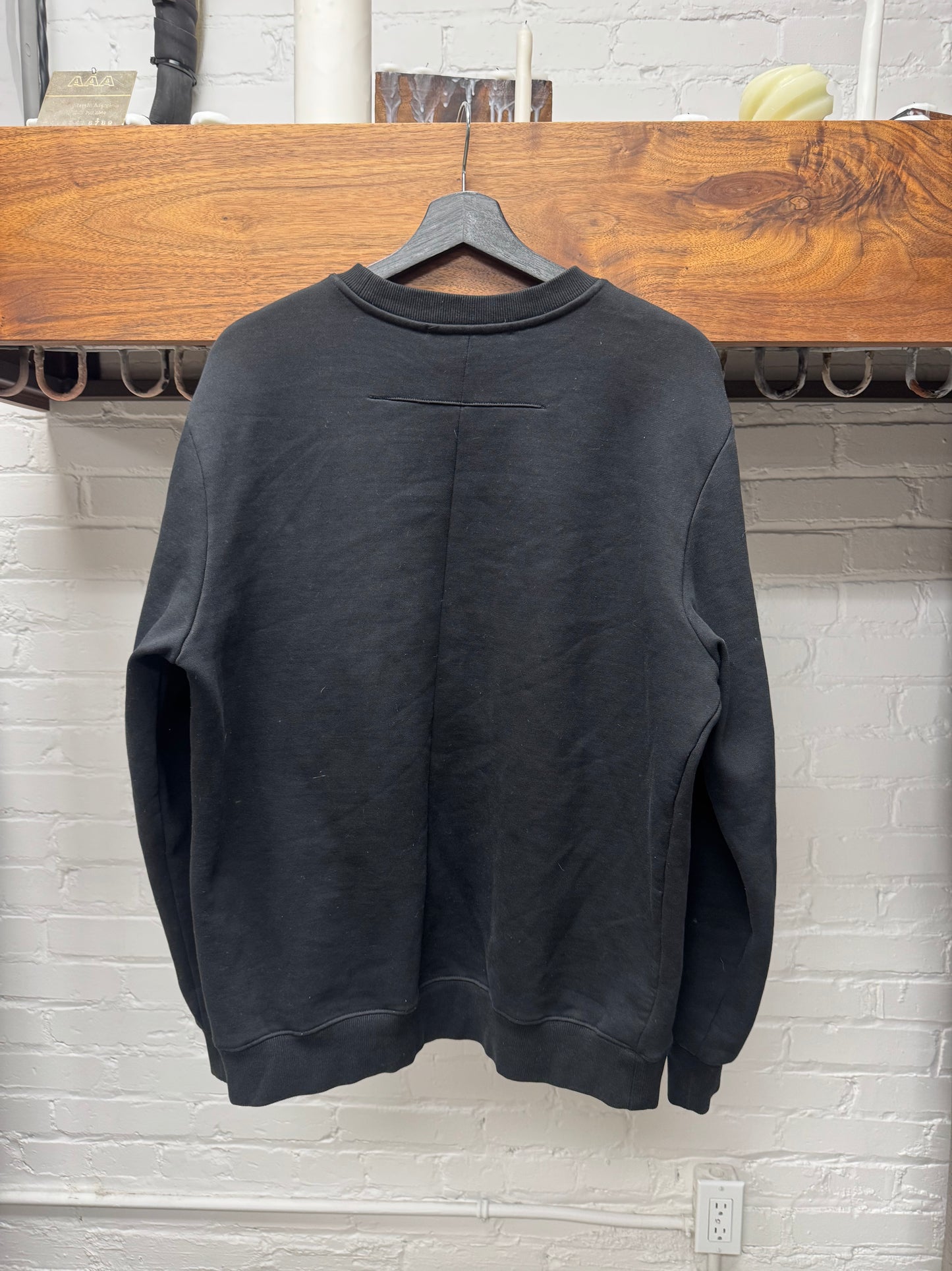 SS2017 Givenchy ‘Screaming Monkeys’ Star Emblem Sweatshirt