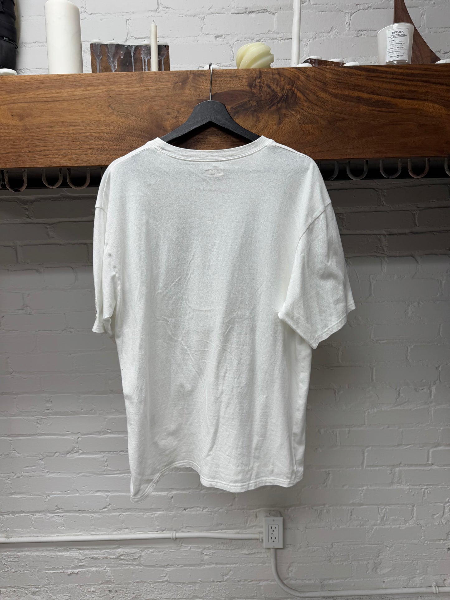 Kaptial Kountry ‘Love & Peace’ Graphic T-Shirt
