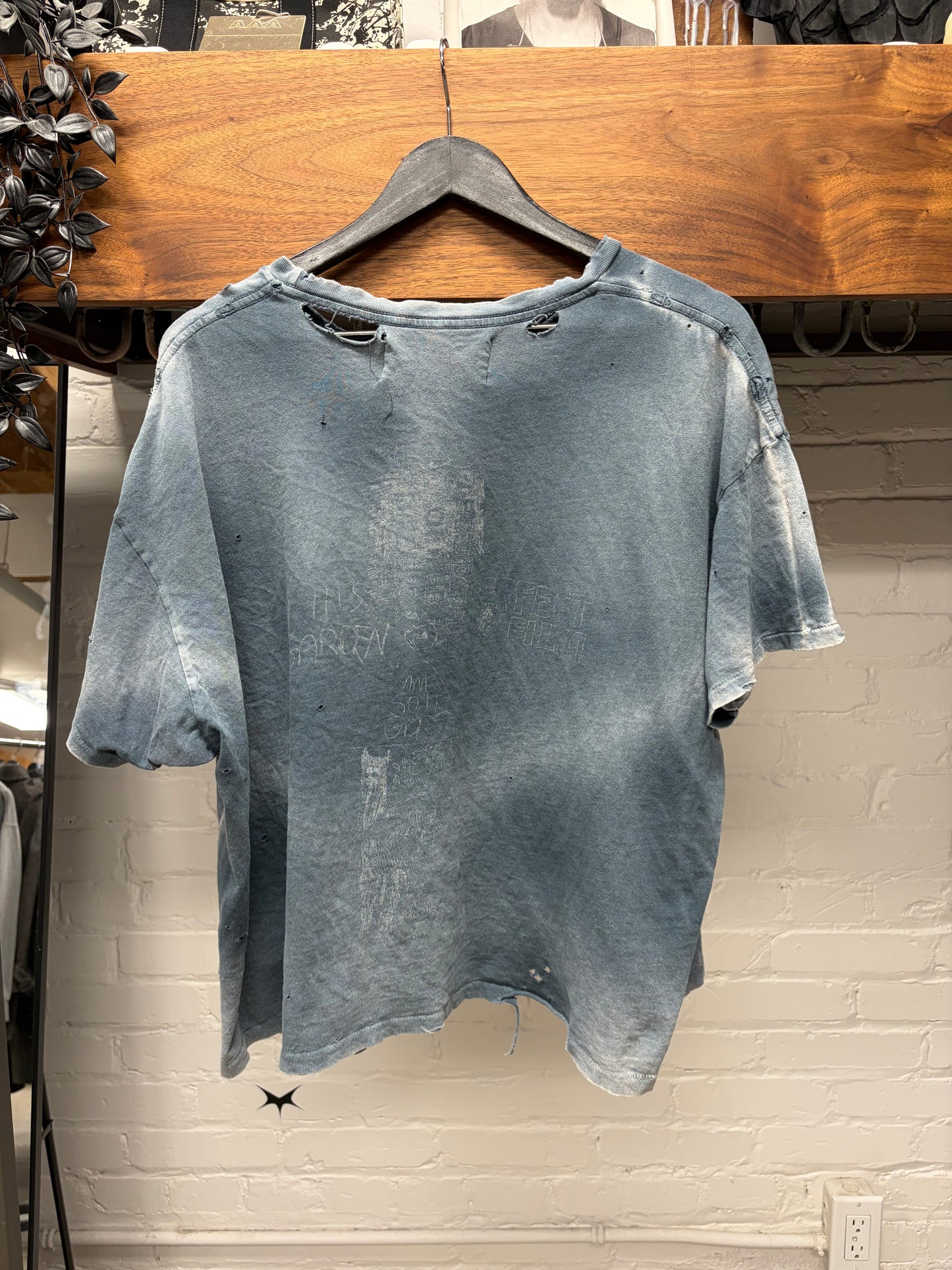 Paly ‘Hollywood Maidstone’ Distressed Blue Graphic T-Shirt