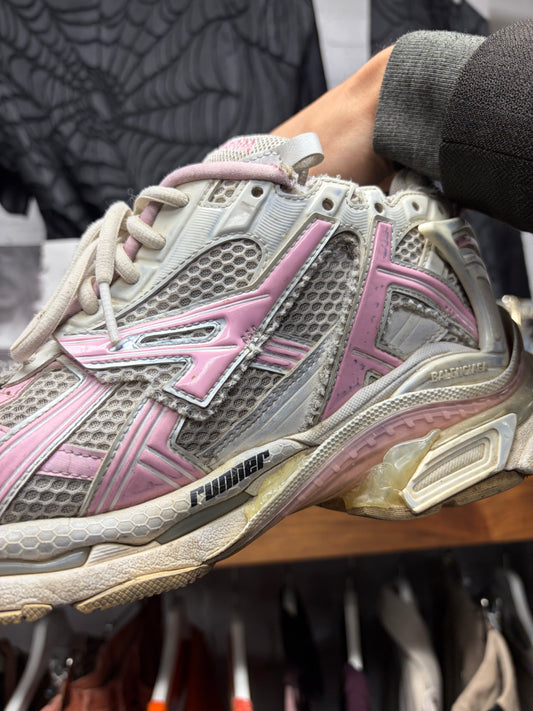 Balenciaga ‘Runner’ Pink/Grey Low Top Sneakers