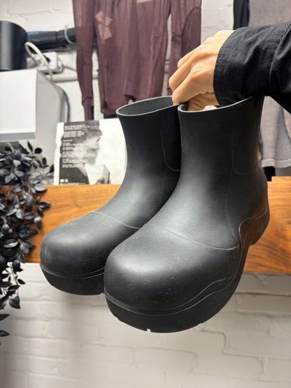 Bottega Veneta ‘Puddle’ Black Rubber Boots