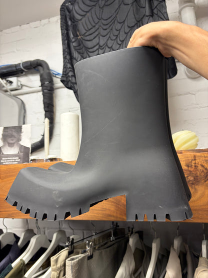 Balenciaga ‘Trooper’ Black Oversized Square Toe Combat Boots