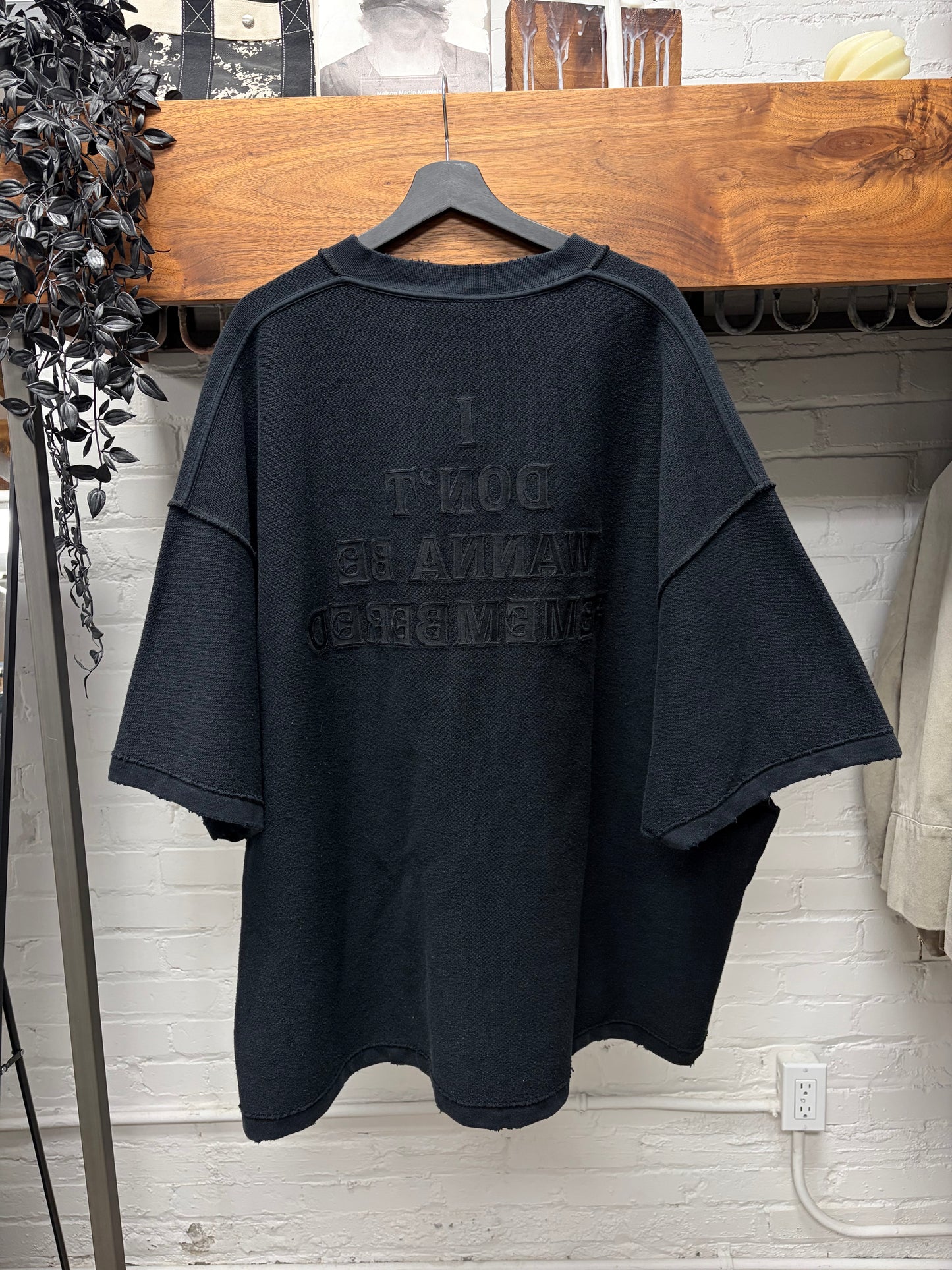 Vetements Reverse Terry Cotton ‘I Don’t Want to Be Remembered’ Short Sleeve Sweatshirt