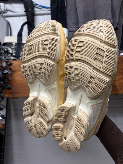 Raf Simons x Adidas Oswegos V1 ‘Bunny’ White/Cream Low Top Sneakers