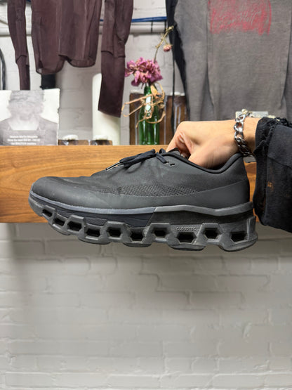 Post Archive Faction x ON Running ‘Cloudmonster 2’ Black Low Top Sneakers