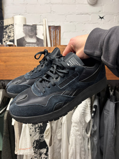 Maison Margiela x Reebok ‘Tabi’ Club-C Classic Suede Low Top Sneakers