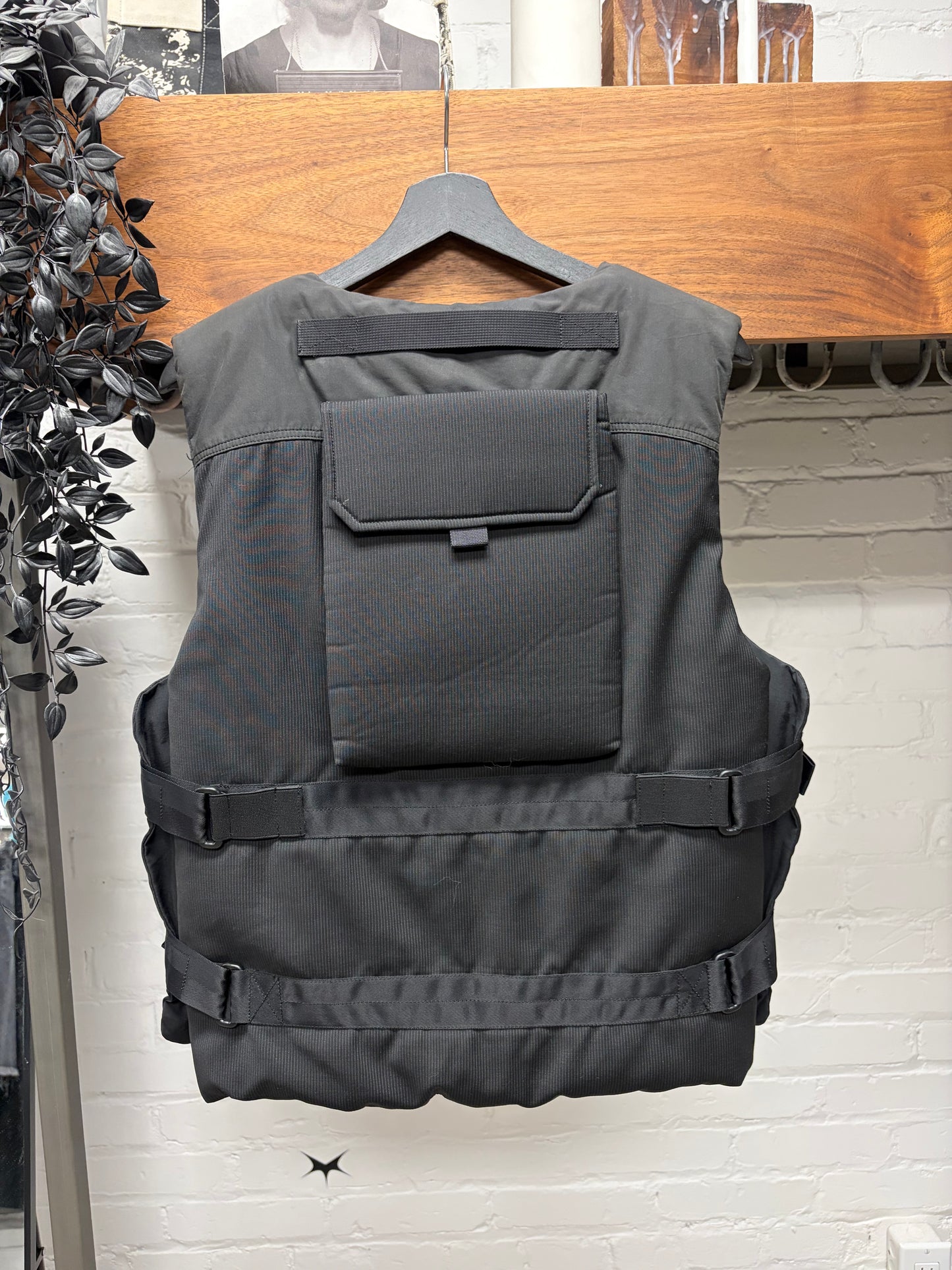 SS2019 Junya Watanabe Tactical Military Inspired Cargo Vest
