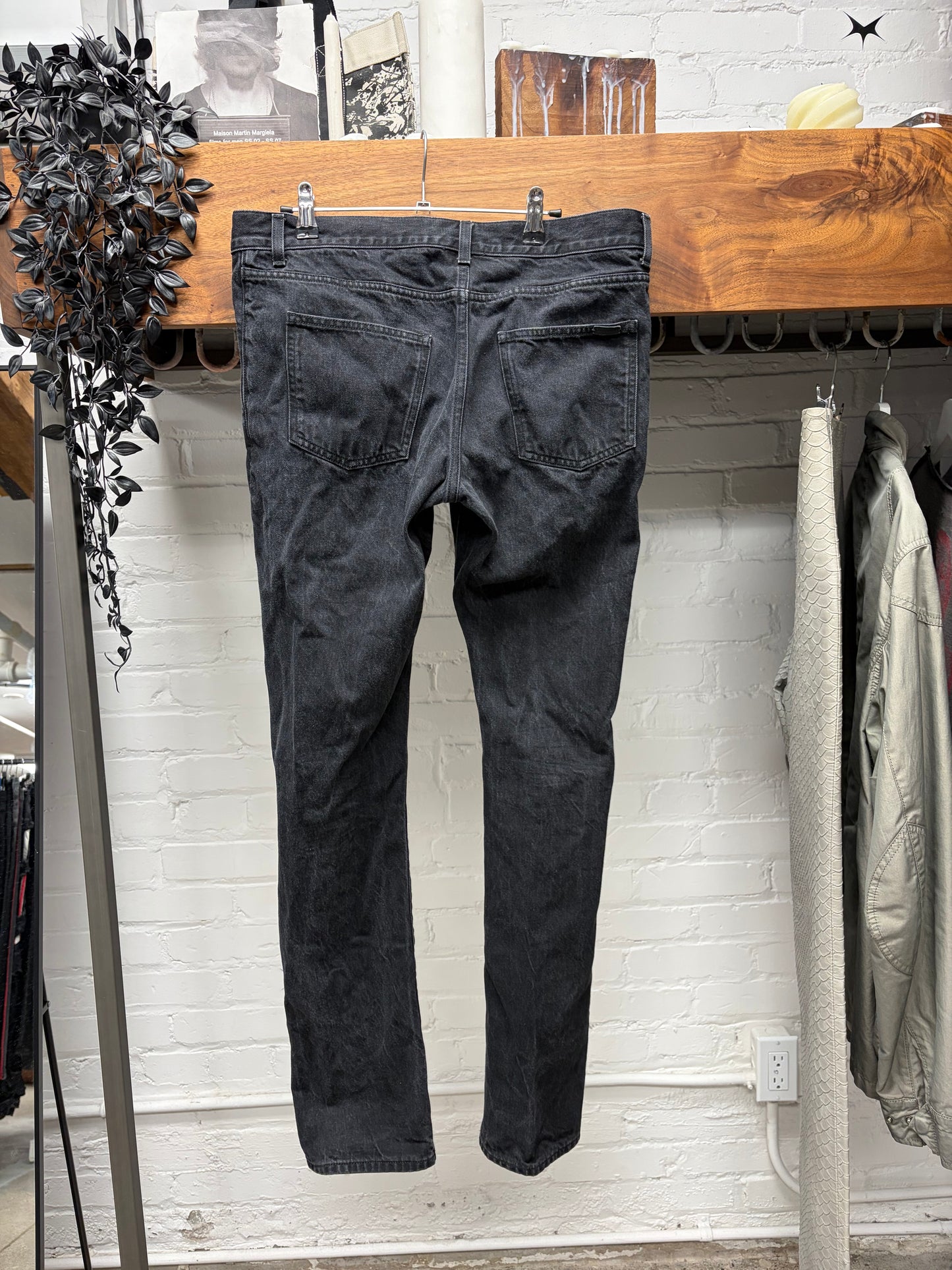 2020 Saint Laurent ‘D18’ Black Skinny Jeans