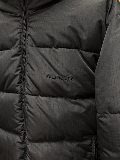 2018 Balenciaga Black Ripstop Cropped Fit Down Filled Puffer Jacket