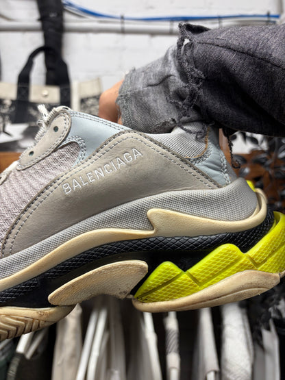 Balenciaga ‘Triple S’ Cool Grey/Neon Low Top Sneakers