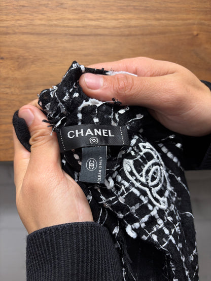 Chanel Tweed Pattern Black/Silver Cashmere CC Interlock Logo Scarf