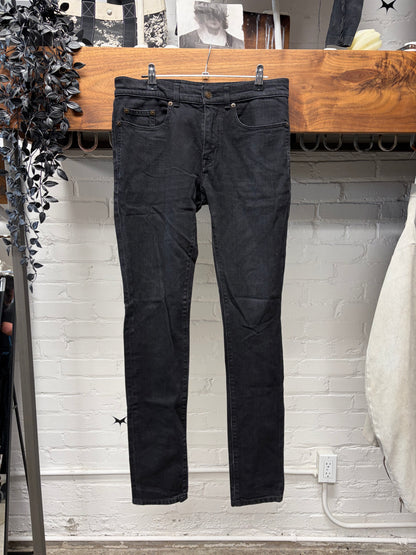 2018 Saint Laurent ‘D02’ Classic Black Skinny Jeans