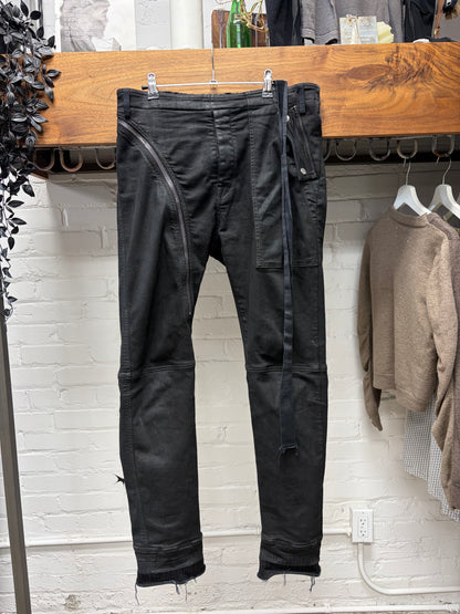 SS2023 Rick Owens ‘Edfu’ Black ‘Aircut’ Asymmetric Zip Joggers