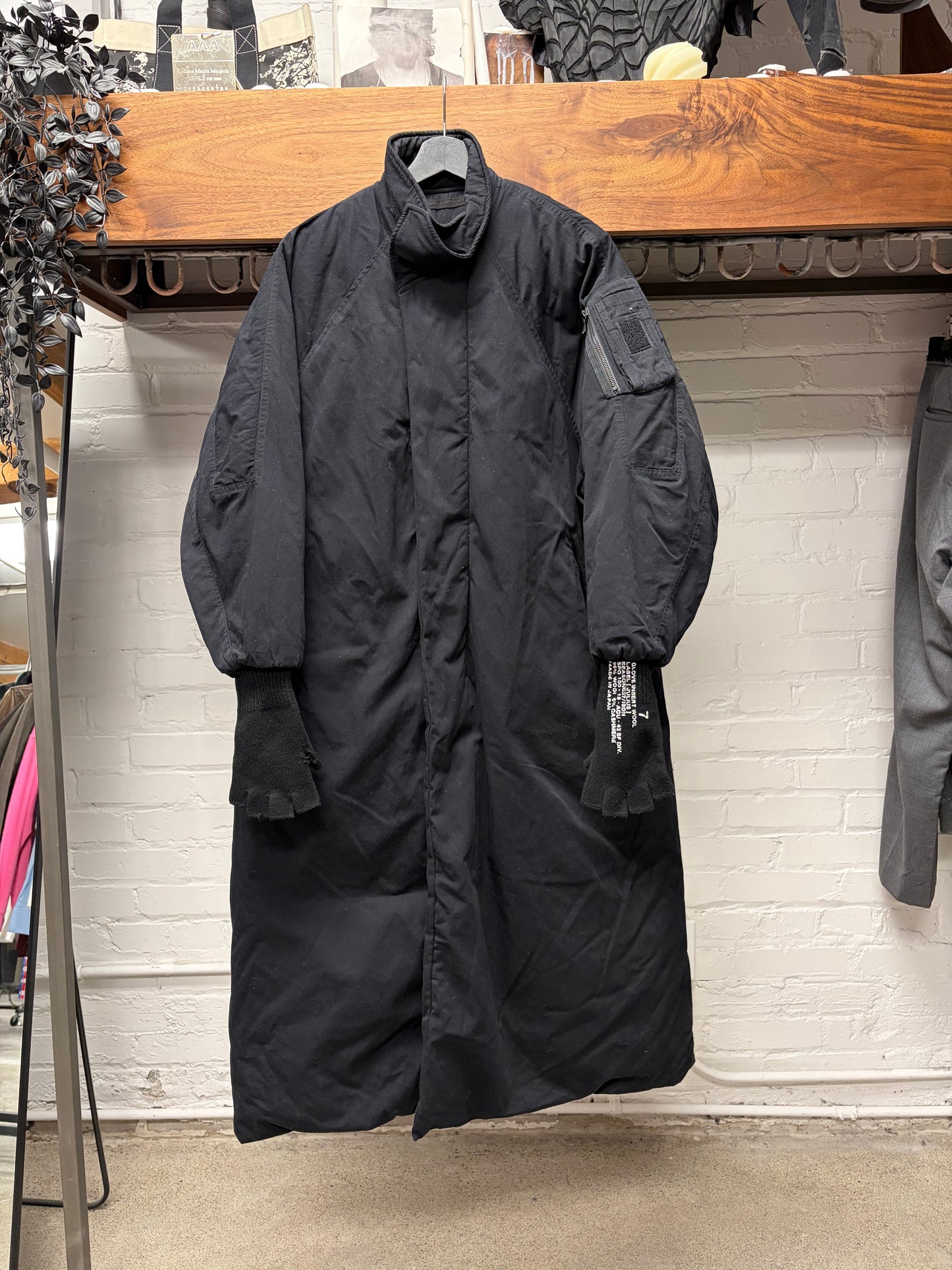 AW2018 Julius ‘Fingerless Gloves’ Cotton/Nylon Black Long Coat
