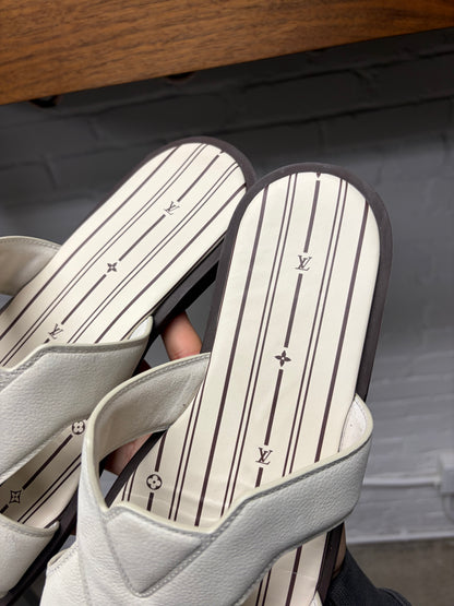 Louis Vuitton ‘LV Oasis Mule’ Grained Calf Leather Sandals