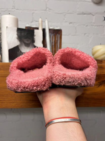 Balenciaga ‘Campaign Logo’ Fuzzy Slippers