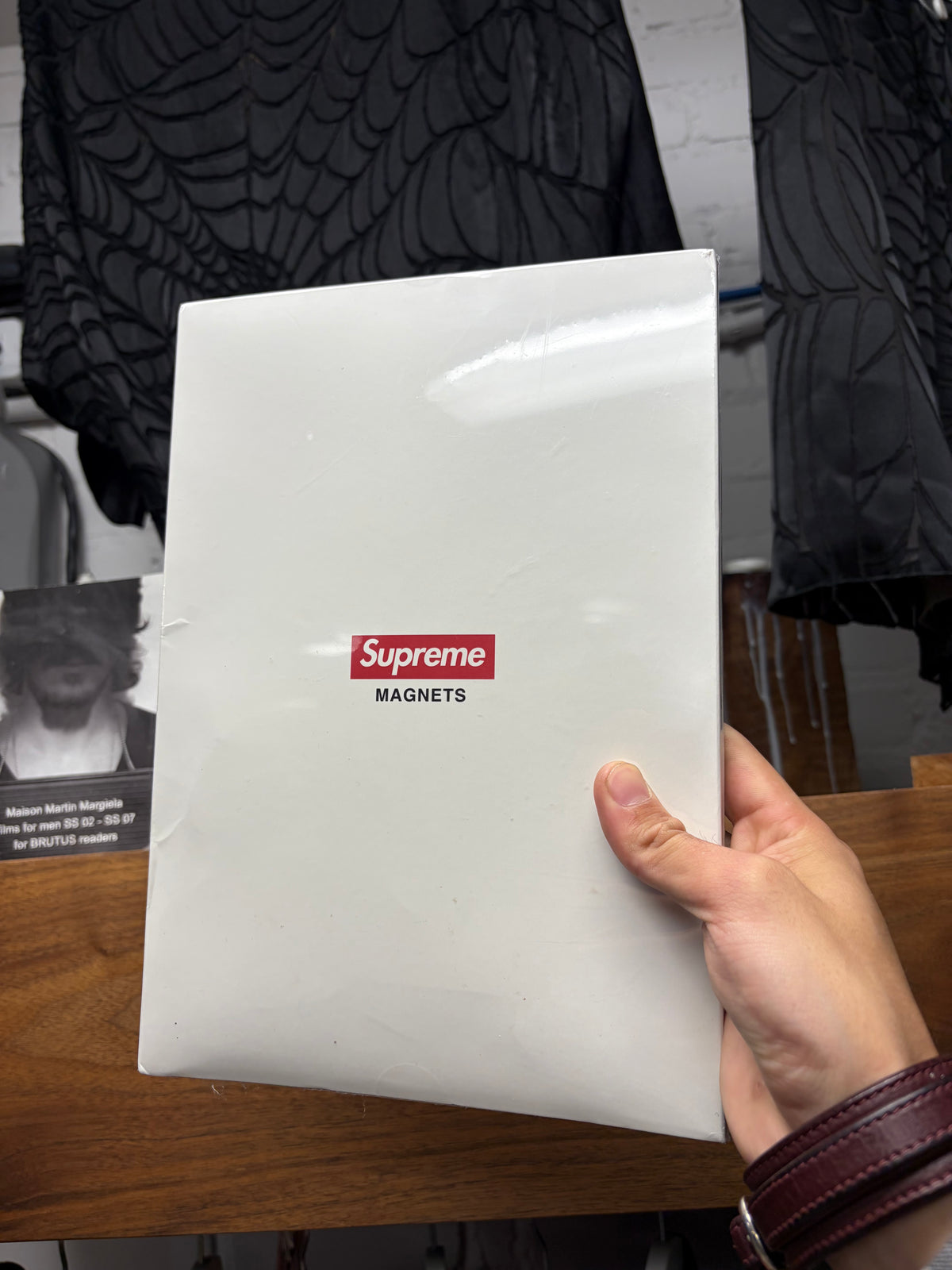 SS2022 Supreme ‘10 Magnets’ Assorted Pack