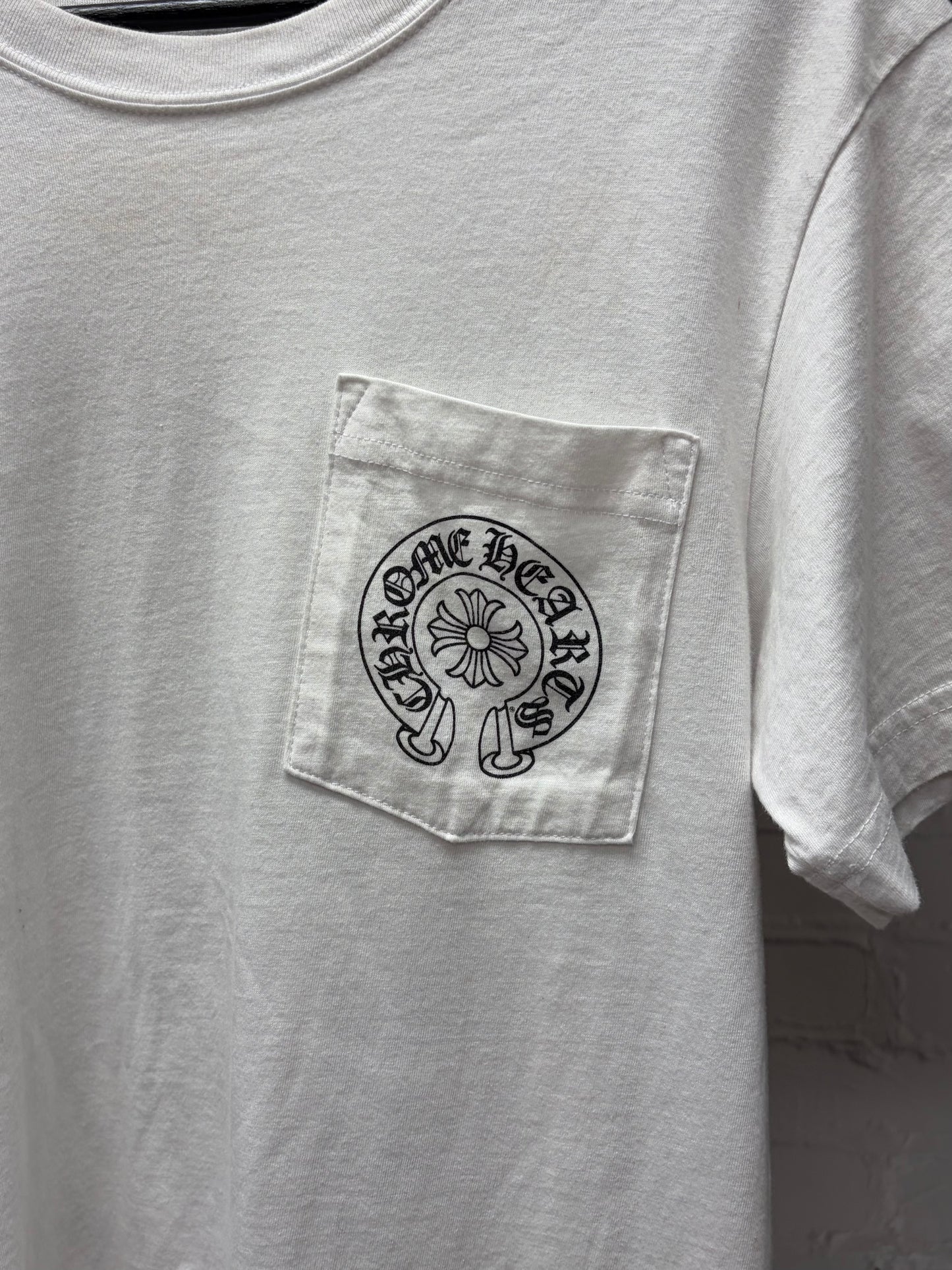 Chrome Hearts ‘Hong Kong’ Store Exclusive Horseshoe White Logo T-Shirt