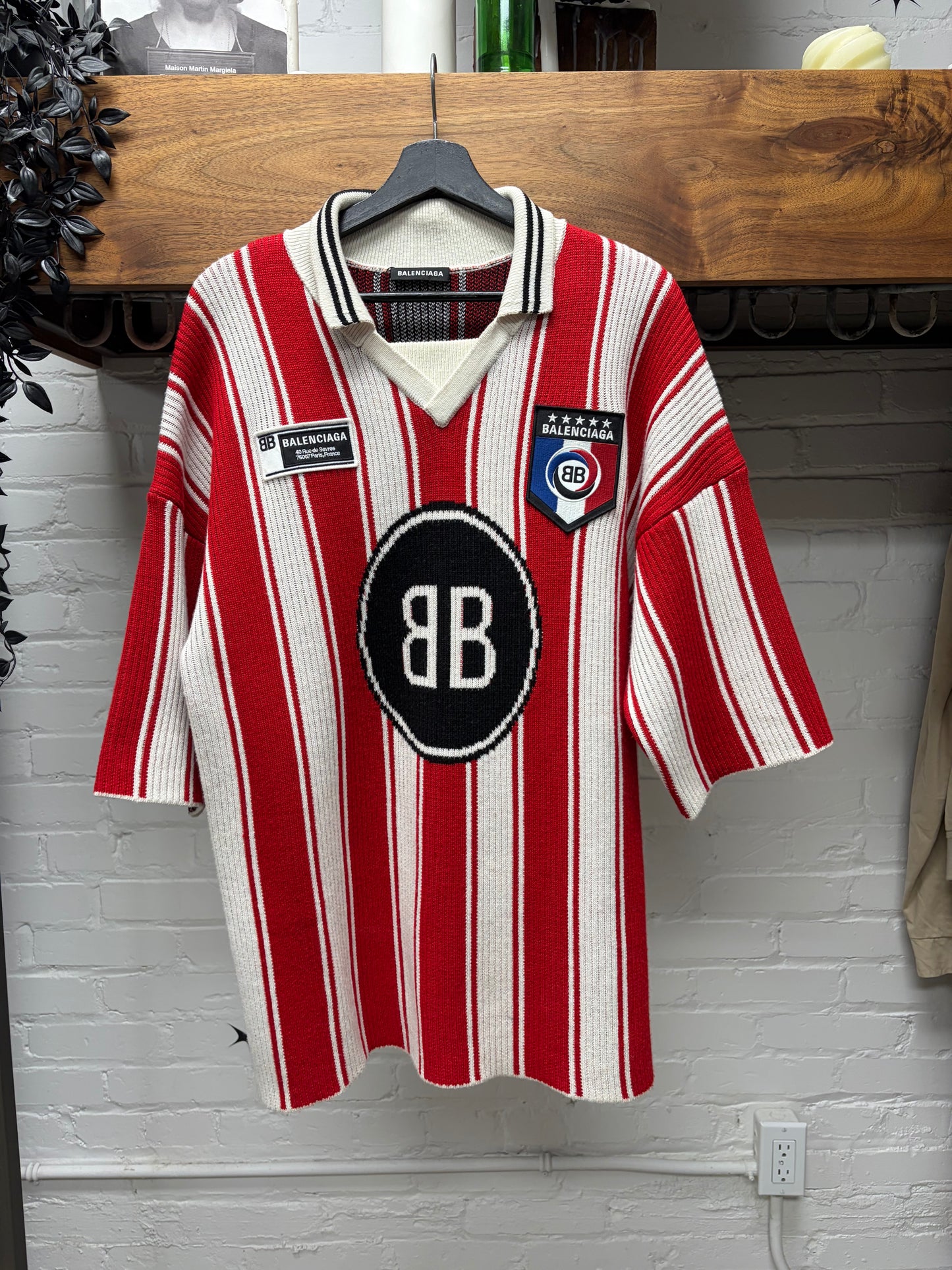 AW2018 Balenciaga Knit ‘BB Crest Logo’ White/Red Striped Soccer Jersey