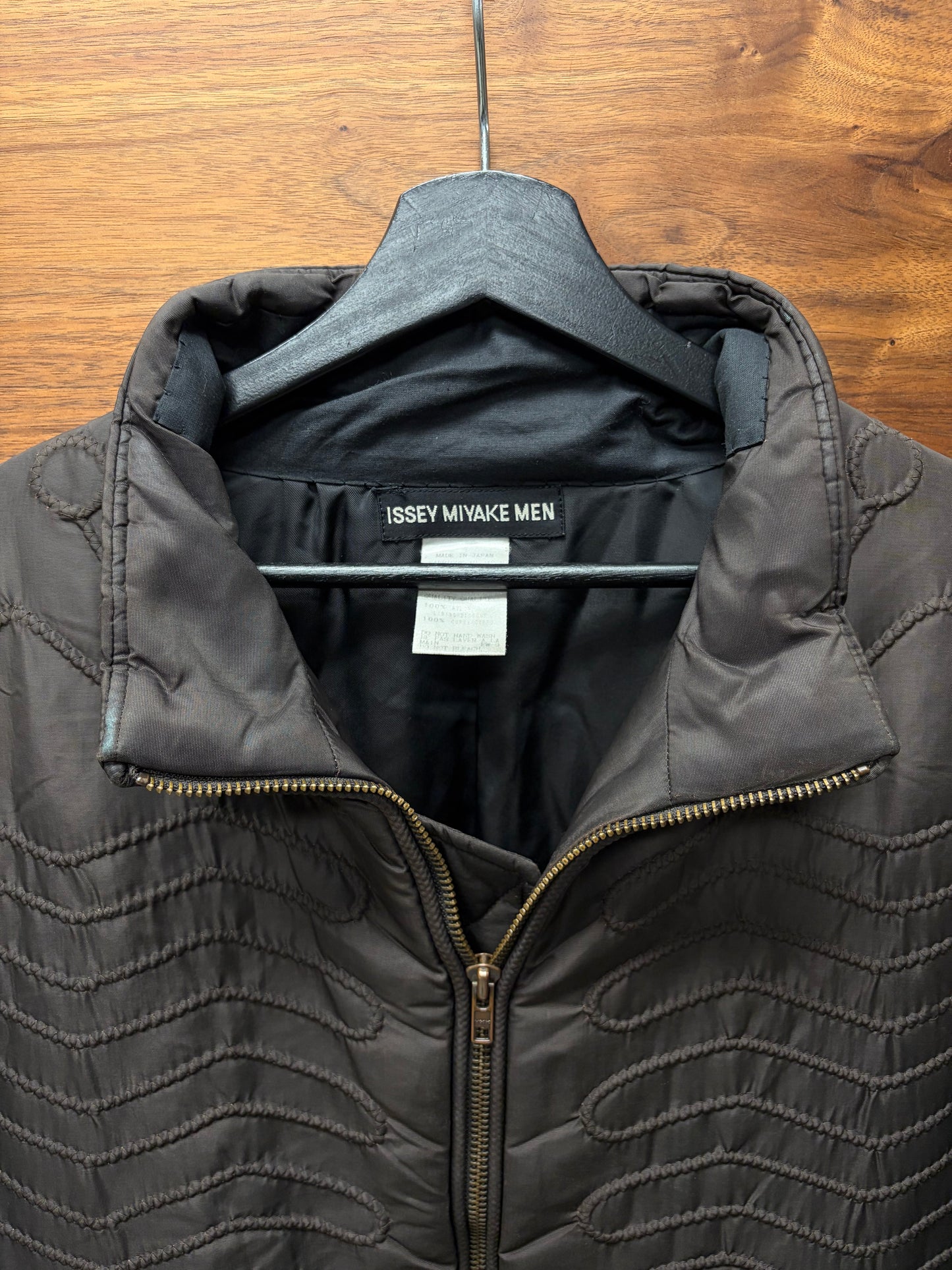 AW1998 Issey Miyake ‘Exoskeleton’ Ribbed Brown Padded Jacket