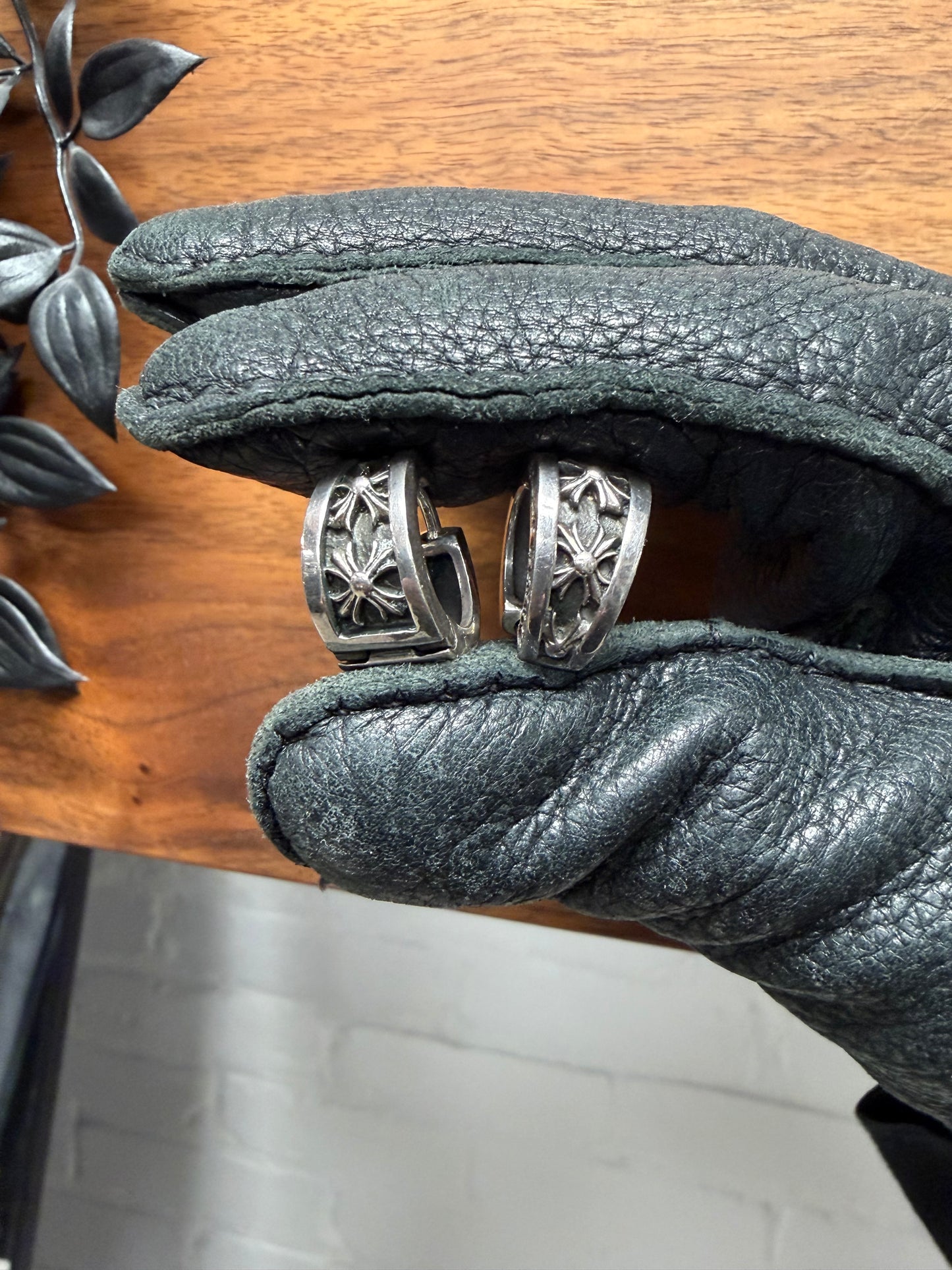 Chrome Hearts ‘Narrow V-CHX’ Plus Cross 925 Silver Hoop Earrings