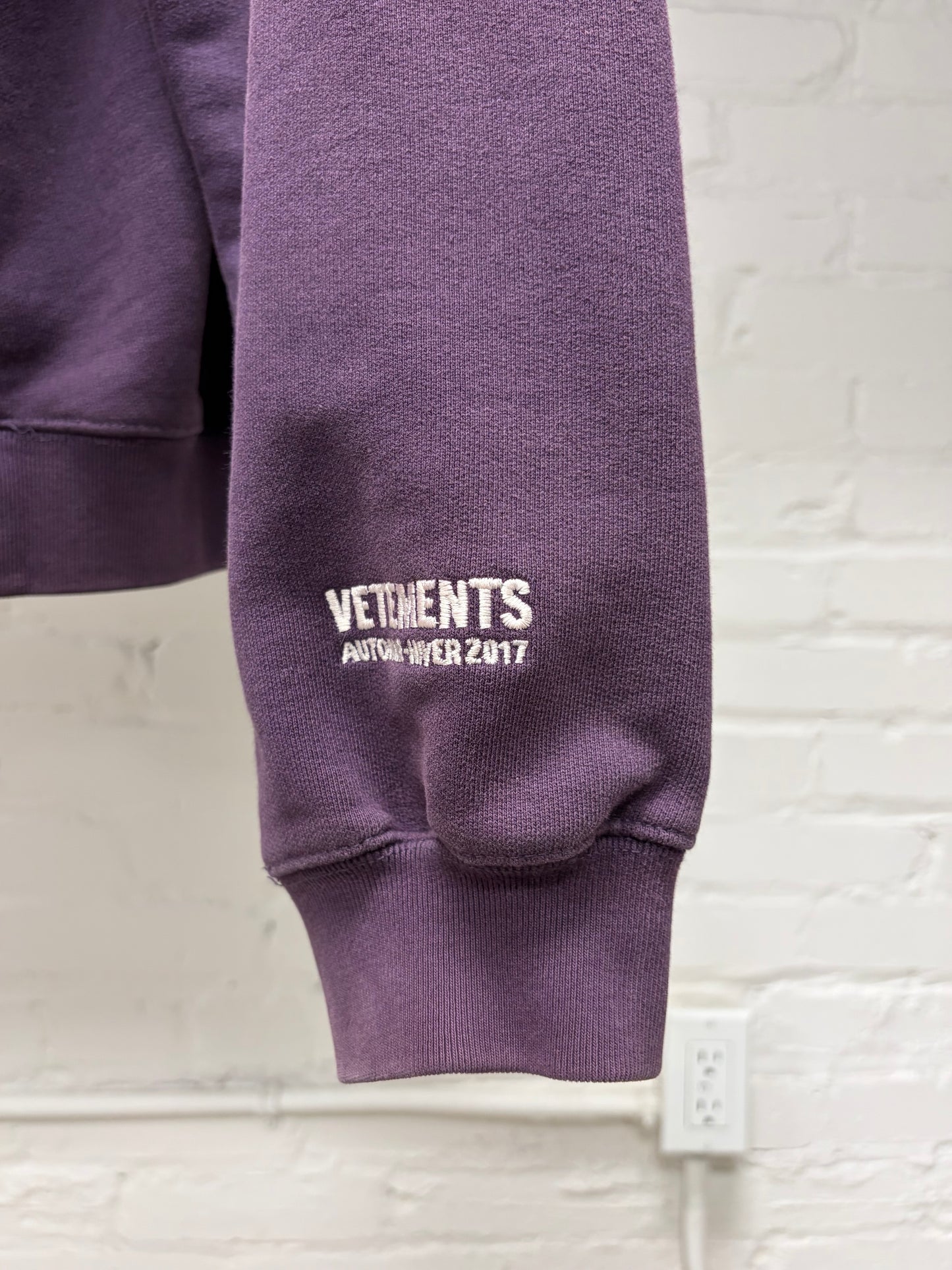 AW2017 Vetements ‘Unskinny’ Oversized Purple Sweatshirt