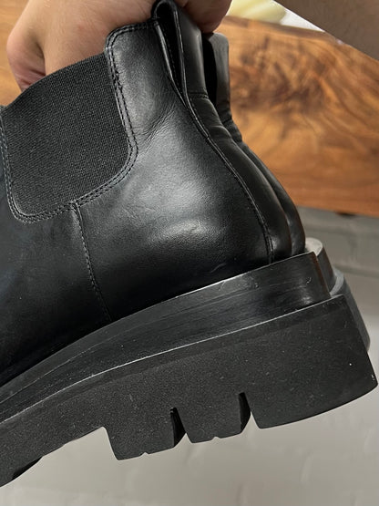 Bottega Veneta Black Leather Chelsea Boots