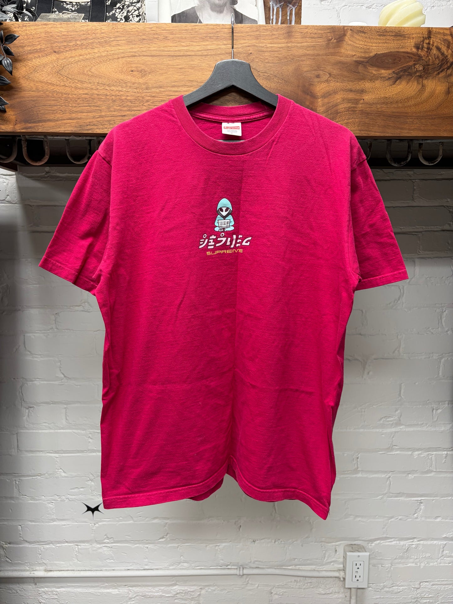 SS2022 Supreme ‘Alien’ Magenta Graphic T-Shirt