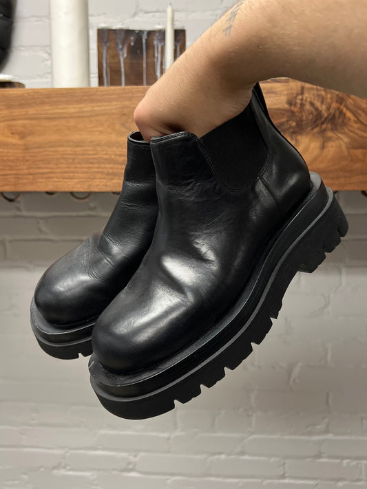 Bottega Veneta Black Leather Chelsea Boots