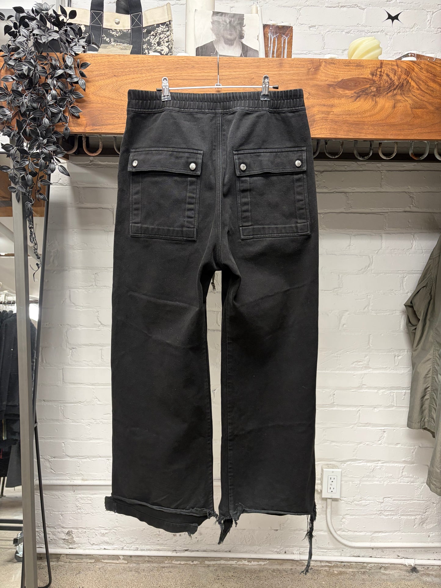 AW2022 Rick Owens ‘Strobe’ Mainline ‘Geth Bela’ Black Wide Drawstring Pants