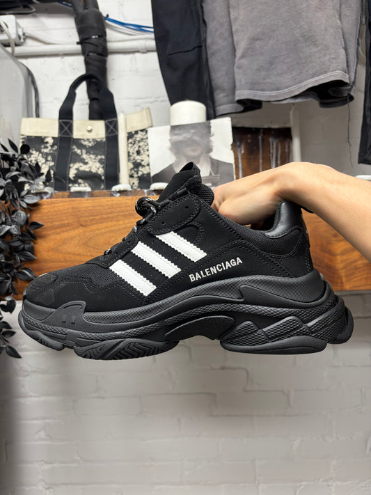 Balenciaga x Adidas ‘Triple S’ Black/White Low Top Sneakers
