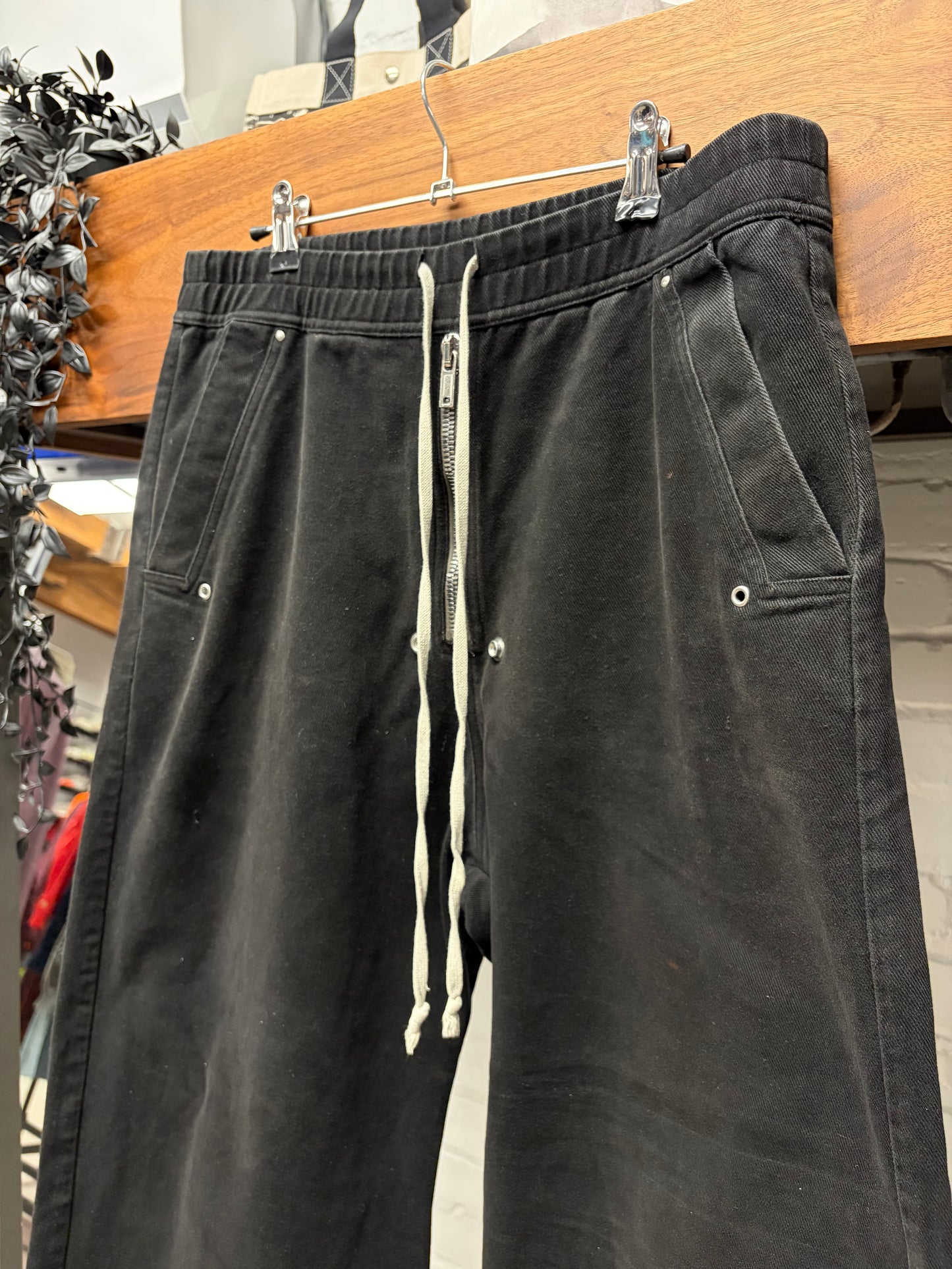 AW2022 Rick Owens ‘Strobe’ Mainline ‘Geth Bela’ Black Wide Drawstring Pants