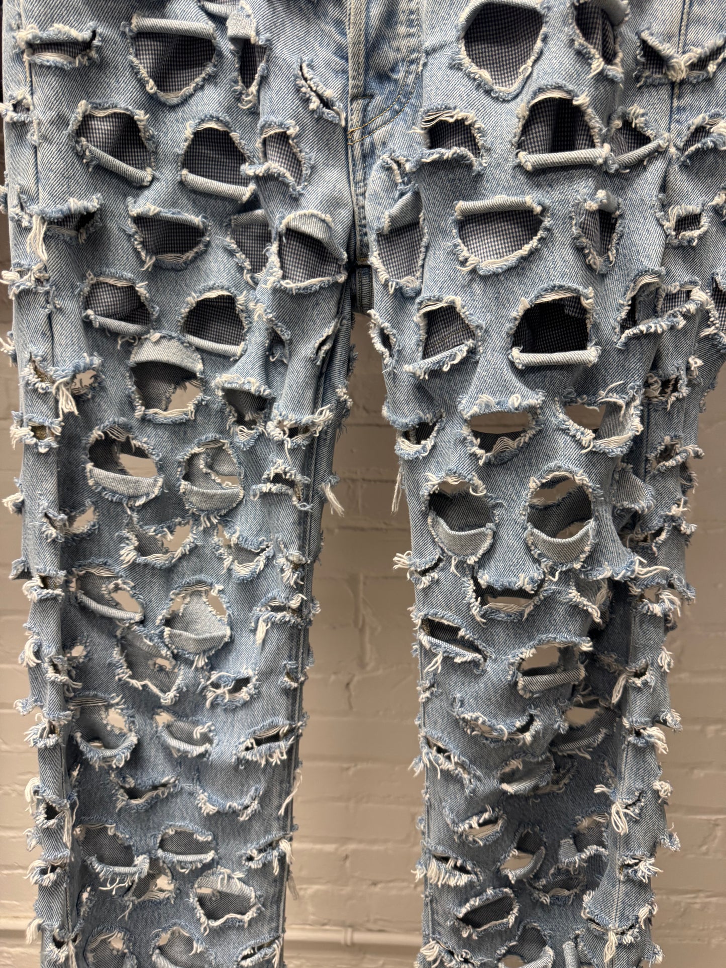 SS2019 Vetements Pour Homme ‘Cut Slash & Pull’ Light Wash Denim