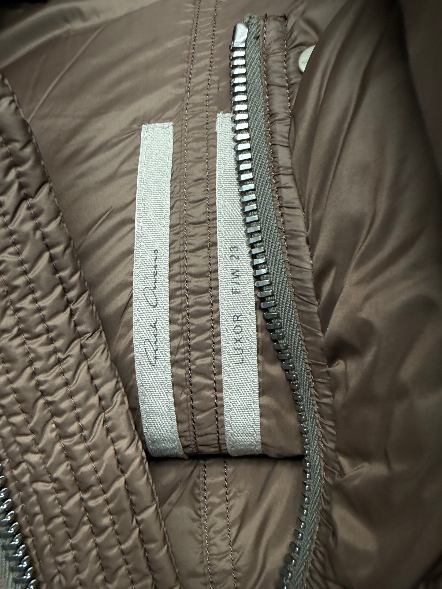 AW2023 Rick Owens ‘Luxor’ Scarf Wrap Brown Down Fill Cropped Puffer Jacket
