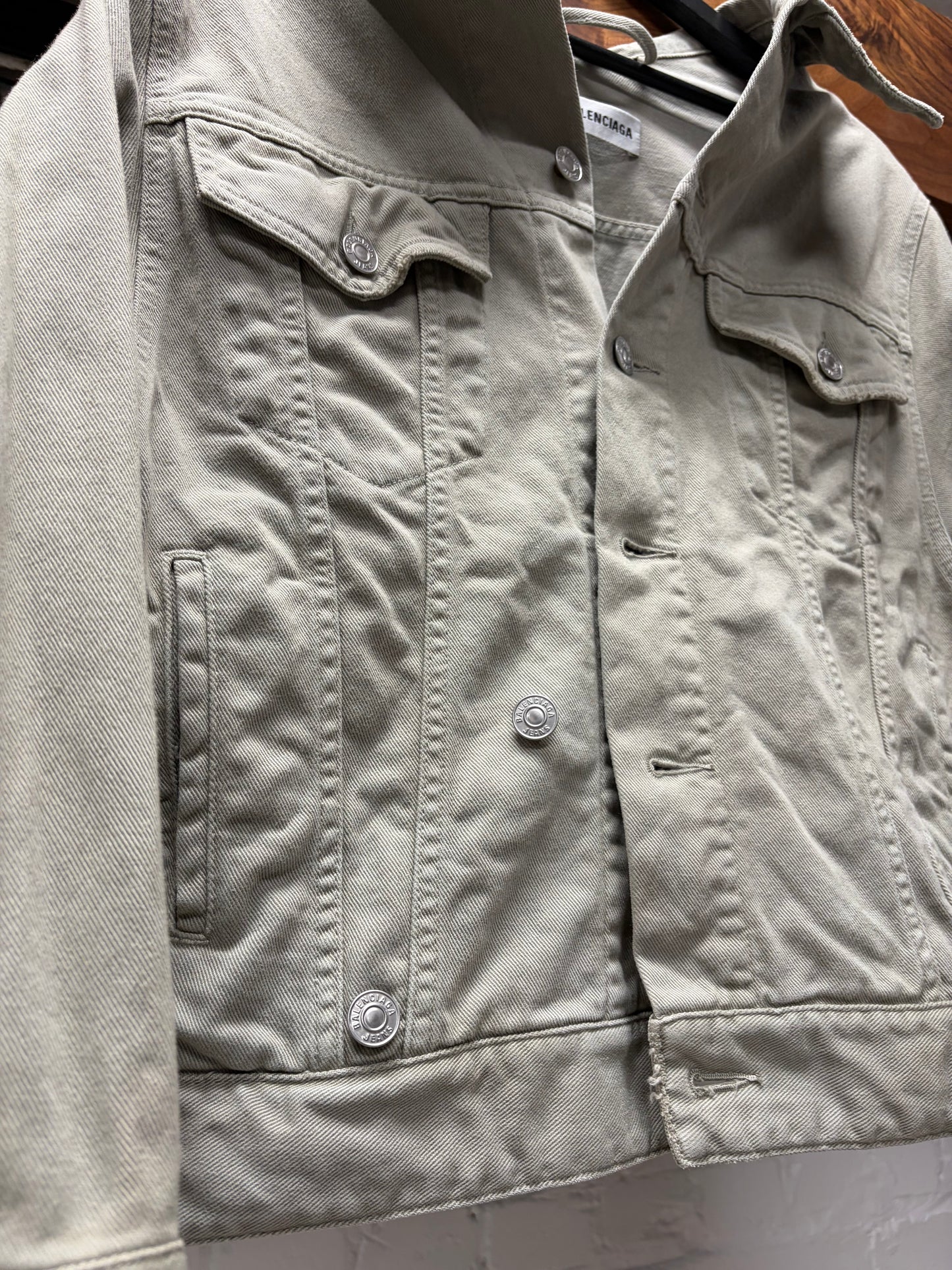 Balenciaga ‘Swing’ Grey Cropped Denim Jacket