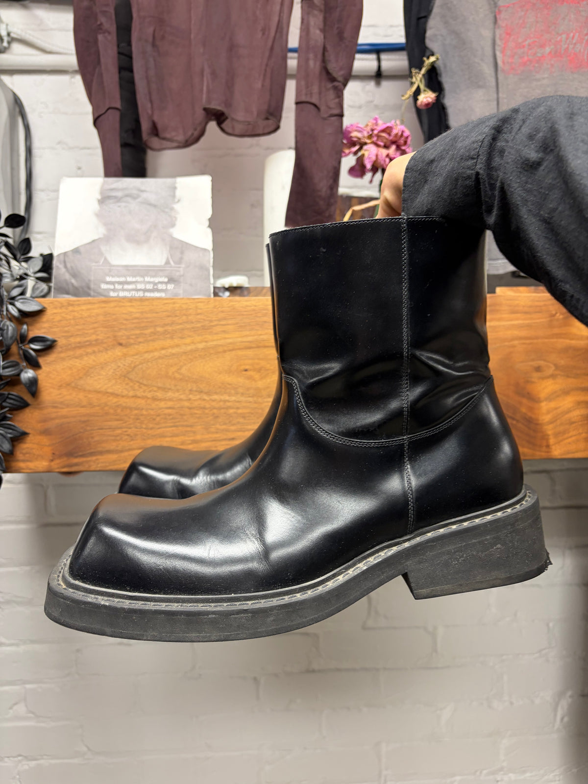 AW2022 Balenciaga ‘Inspector’ Black Leather Square Toe Boots