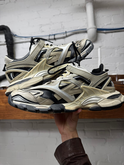 Balenciaga ‘Track 2’ Beige/Black Low Top Sneakers