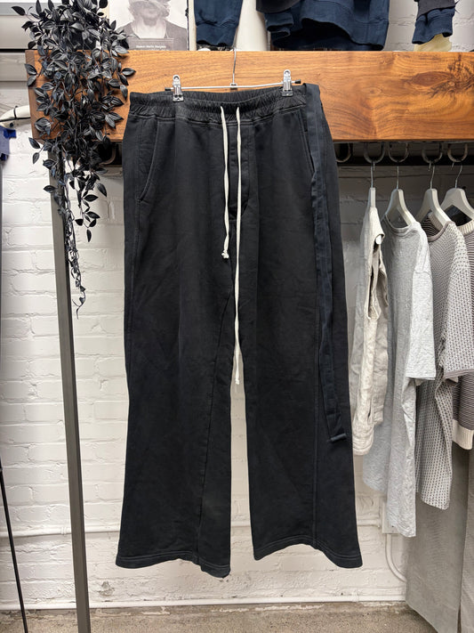 Rick Owens ‘Berlin’ Relaxed Cut Black Sweatpants
