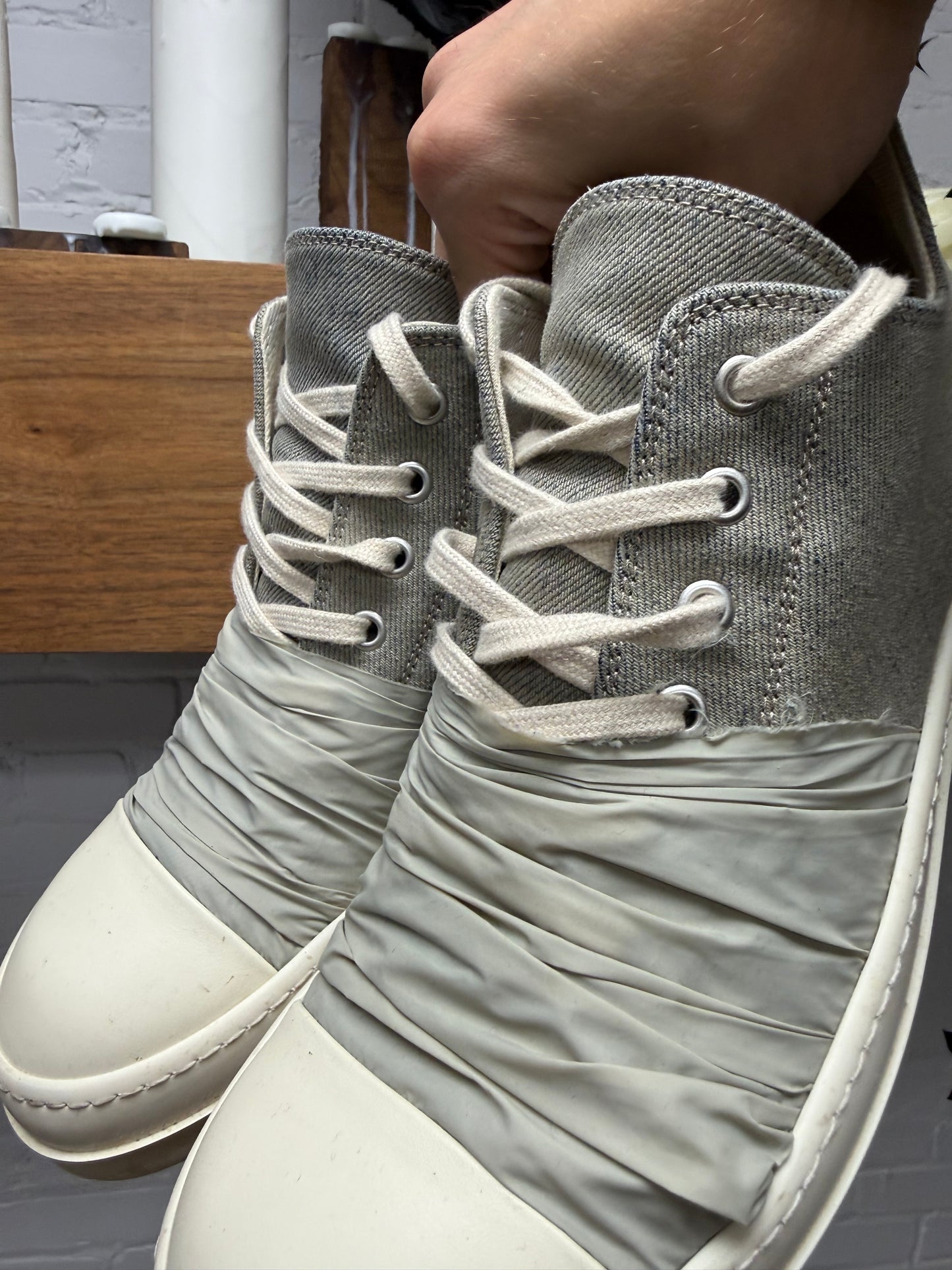 Rick Owens ‘Hustler’ Ramones Dinge Grey Low Top Sneakers