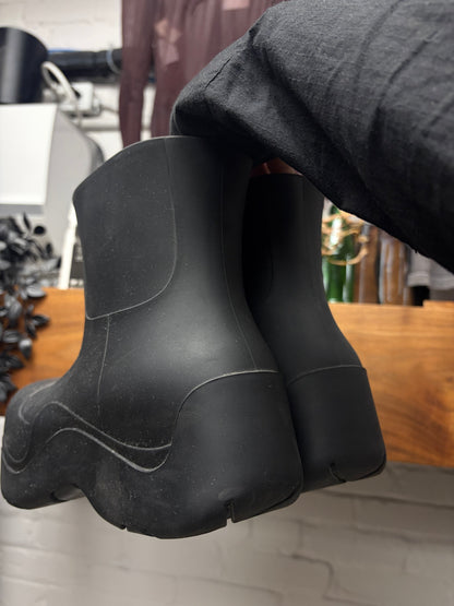 Bottega Veneta ‘Puddle’ Black Rubber Boots