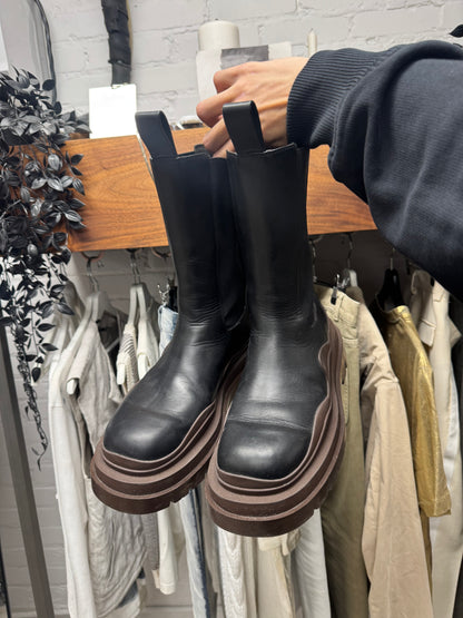 Bottega Veneta Brown/Black ‘Tire’ Leather Platform Sole Boots