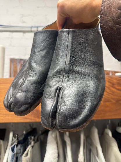 Maison Margiela ‘Tabi’ Split Toe Black Leather Slip On Flats