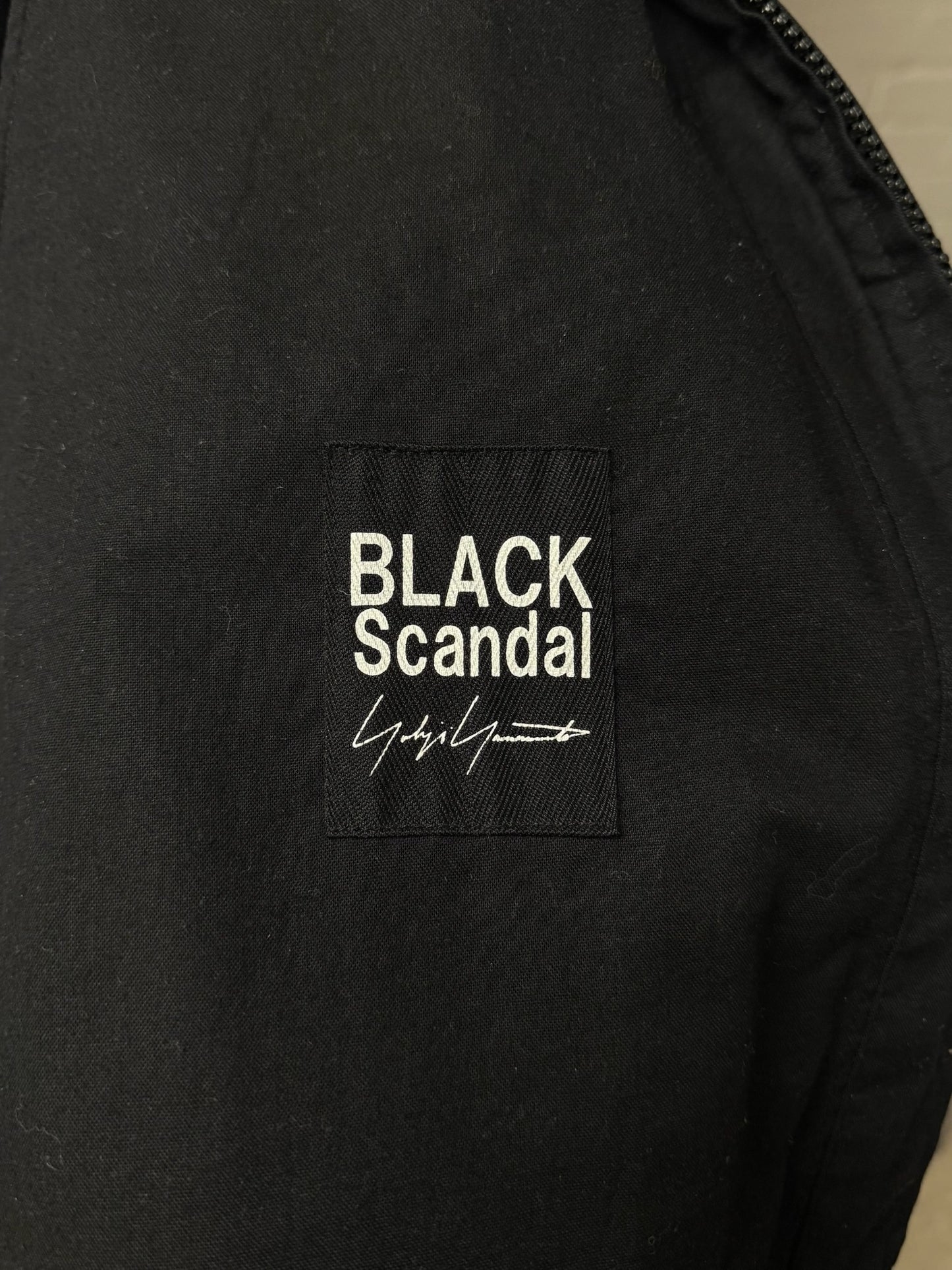 AW2020 Yohji Yamamoto Black Scandal ‘Uchida Suzume’ Shadow Print Long Coat