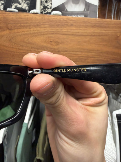 Gentle Monster ‘Chapssal’ Black Cat Eye Sunglasses