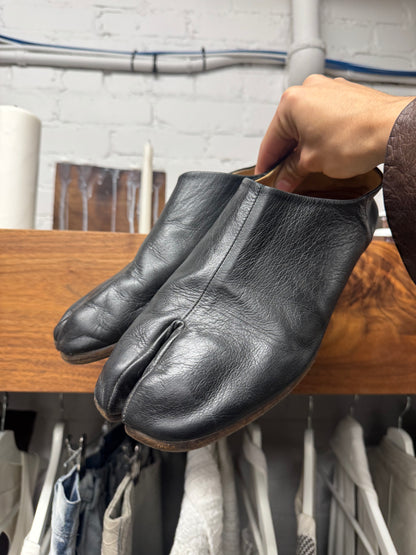 Maison Margiela ‘Tabi’ Split Toe Black Leather Slip On Flats