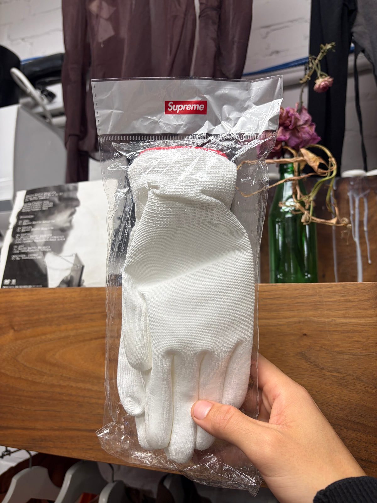 AW2020 Supreme Rubberized Box Logo Gloves