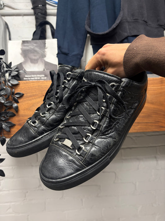 Balenciaga ‘Arena’ Black Leather Low Top Sneakers