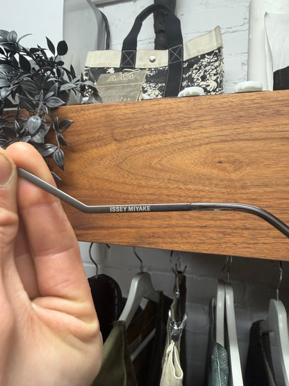 Issey Miyake ‘IM-101’ Circular Lens Sunglasses