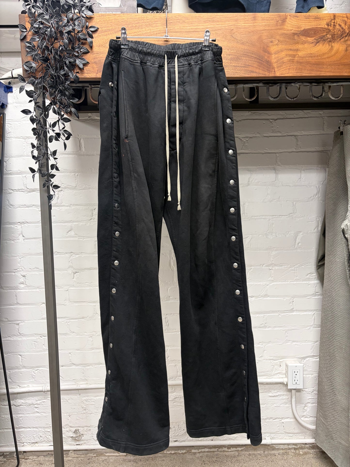Rick Owens ‘Pusher’ Wide Leg Cotton ‘Button Snap’ Sweatpants